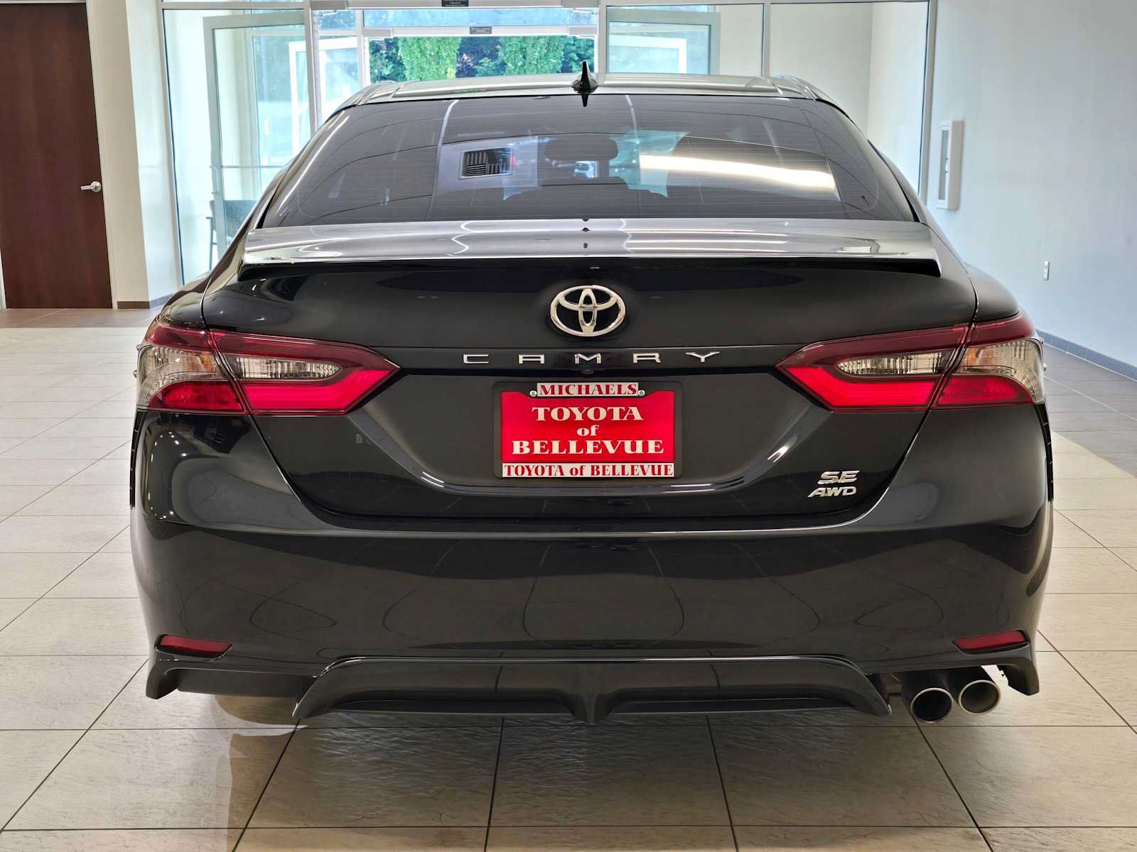 Certified 2022 Toyota Camry SE w/ Cold Weather Package AWD/4WD image 5