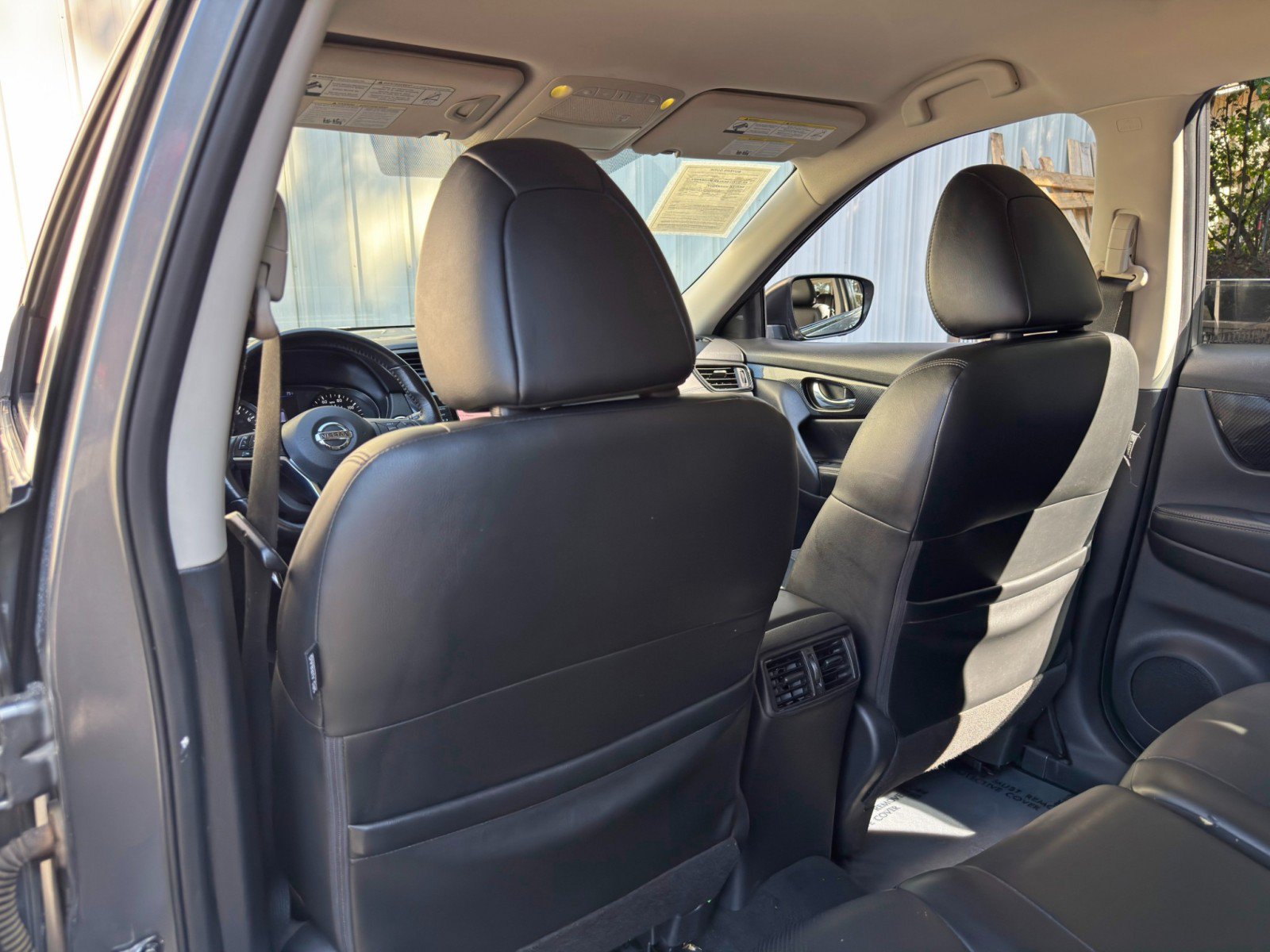 Used 2018 Nissan Rogue SL AWD/4WD image 35