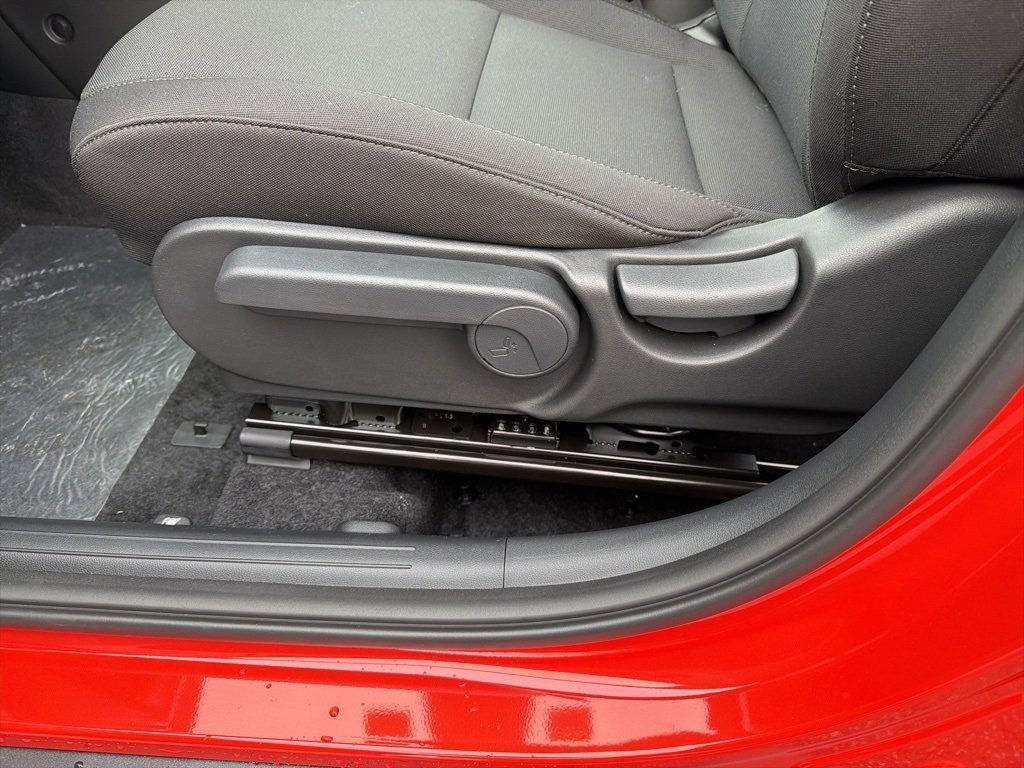 New 2026 Hyundai Kona SE image 13