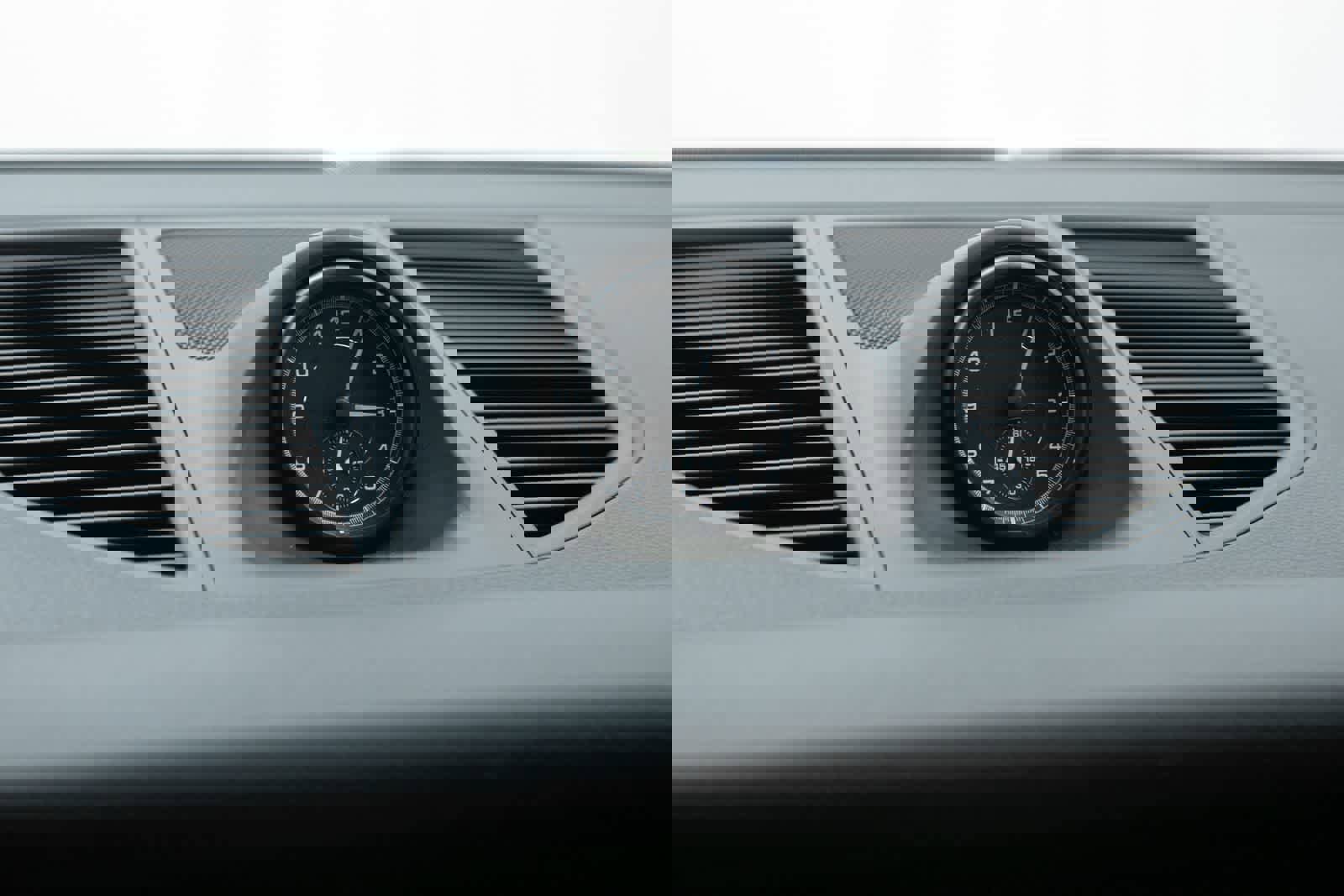 Certified 2026 Porsche Macan AWD/4WD image 32