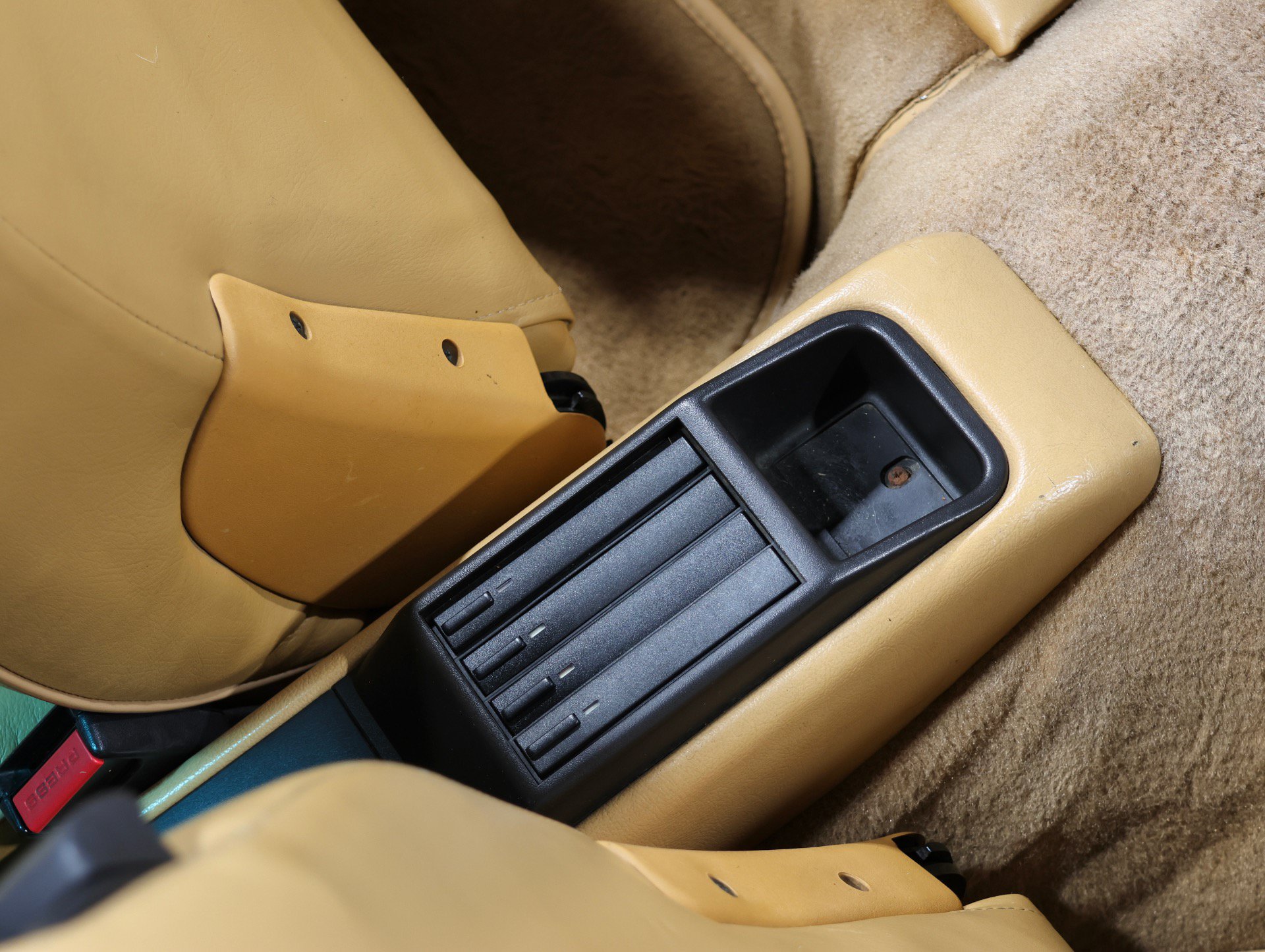 Used 1990 Porsche 911 Carrera image 82