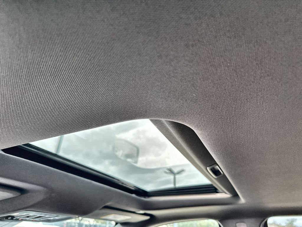 Used 2024 GMC Sierra 1500 AT4 w/ Technology Package image 19