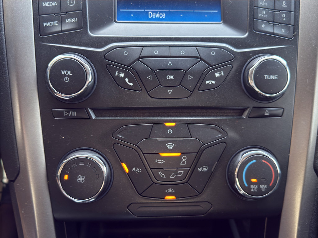 Used 2018 Ford Fusion SE image 19