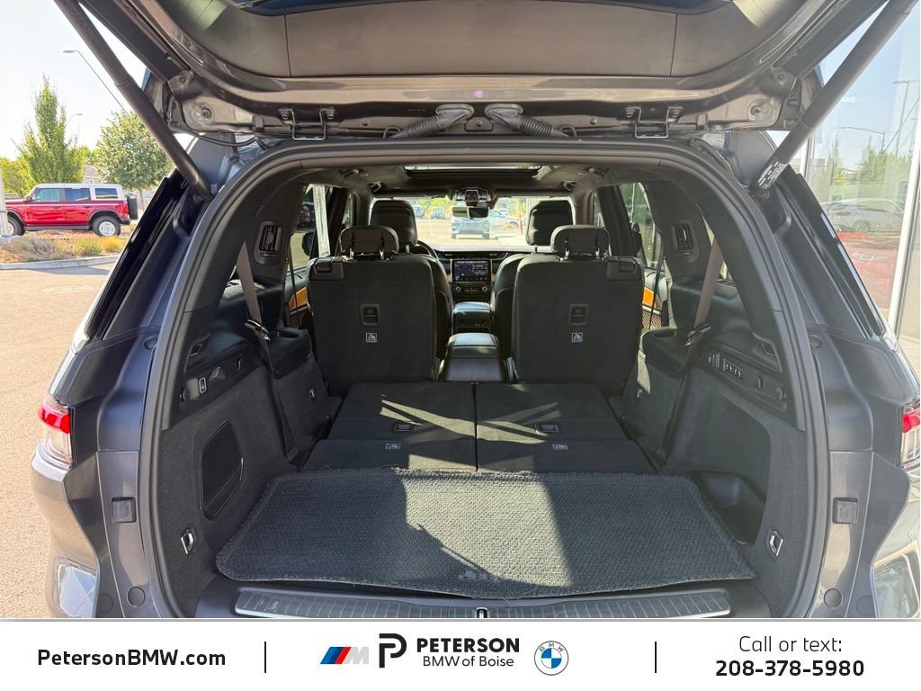 Used 2023 Jeep Grand Cherokee L Summit AWD/4WD image 10