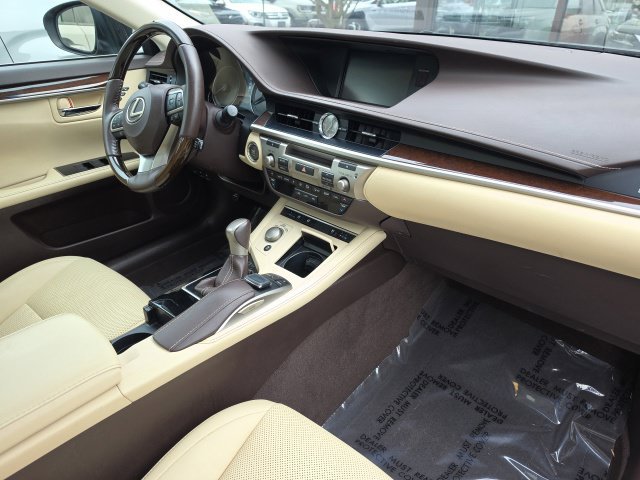 Used 2018 Lexus ES 350 w/ Navigation System Package FWD image 20