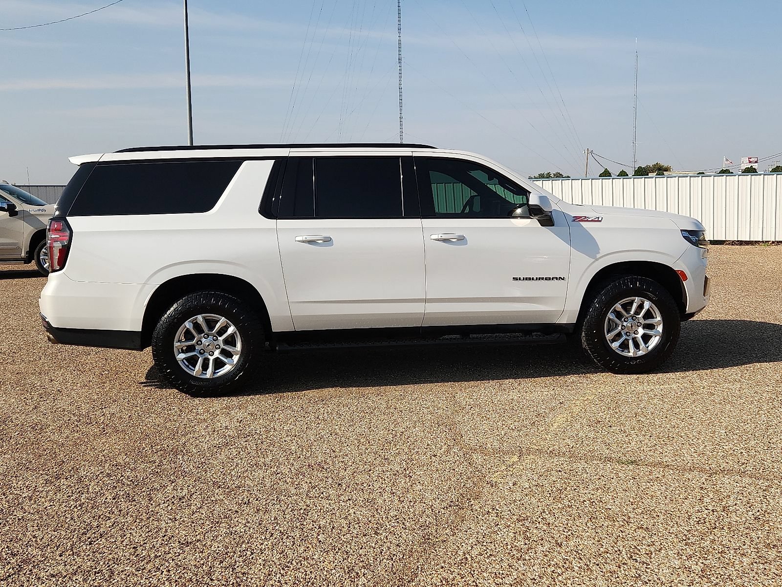 Used 2022 Chevrolet Suburban Z71 w/ Z71 Off-Road Package AWD/4WD image 5