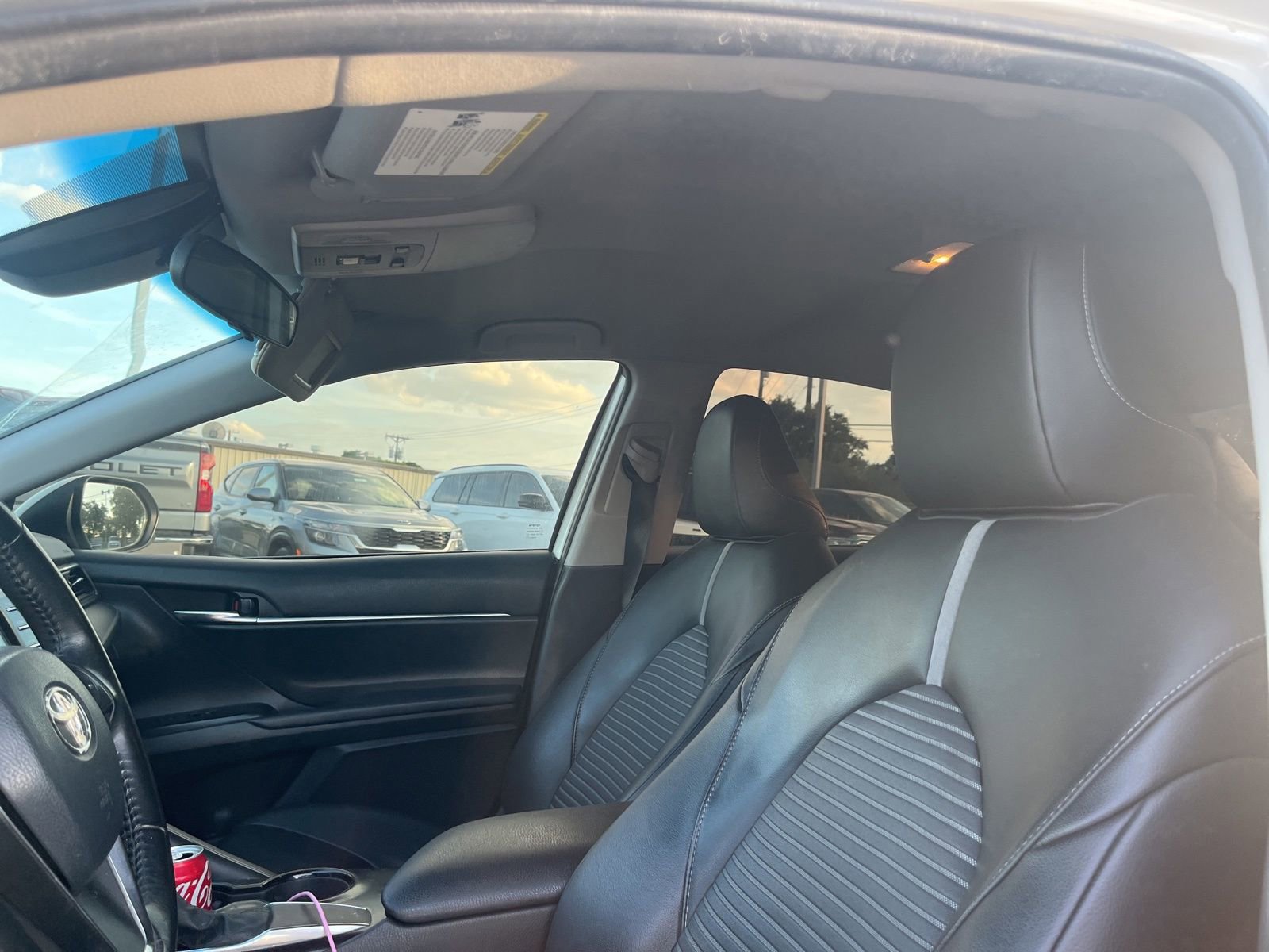 Used 2020 Toyota Camry SE image 5