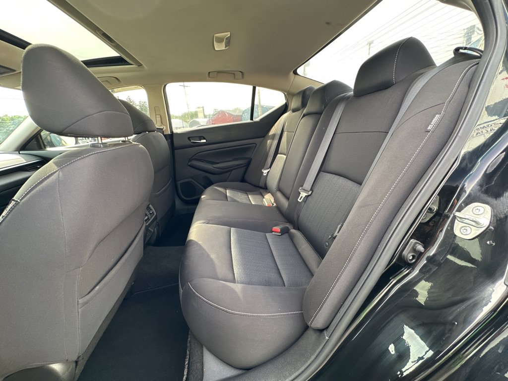 Used 2019 Nissan Altima 2.5 SV FWD image 14