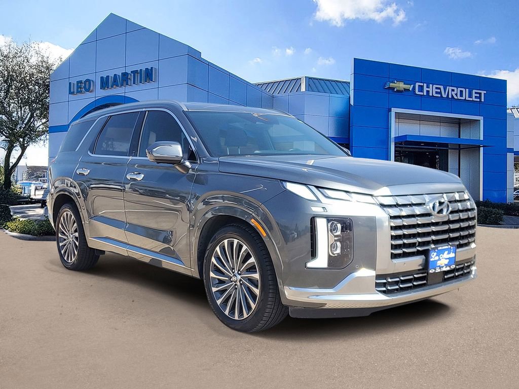 Used 2024 Hyundai Palisade Calligraphy image 2