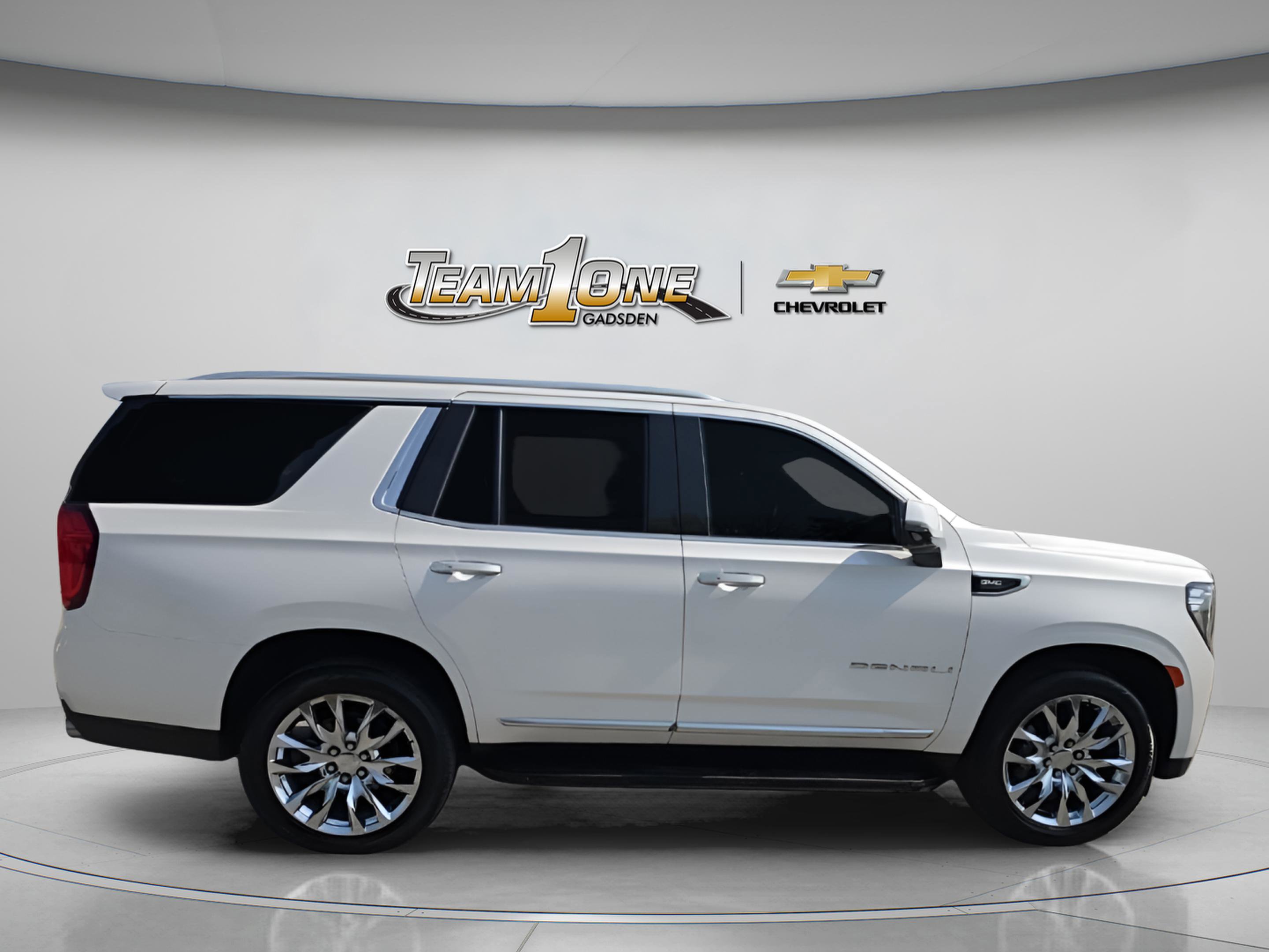 Used 2021 GMC Yukon Denali w/ LPO, Illumination Package image 9