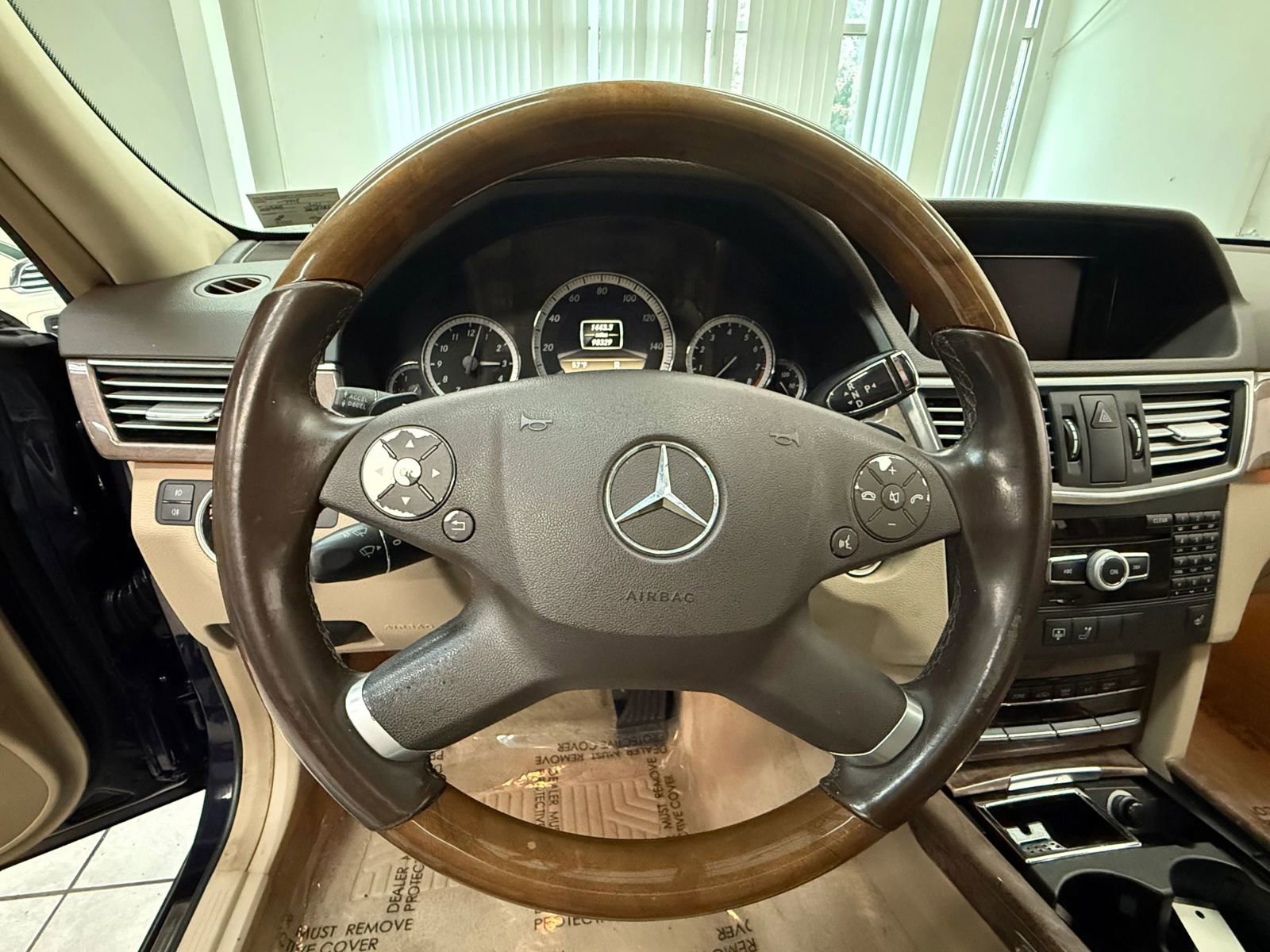Used 2011 Mercedes-Benz E 350 4MATIC Sedan image 26