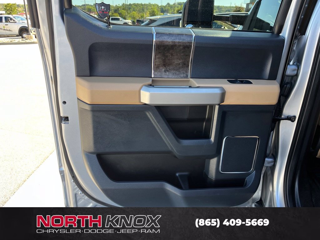 Used 2022 Ford F350 Lariat w/ Tremor Off-Road Package AWD/4WD image 16