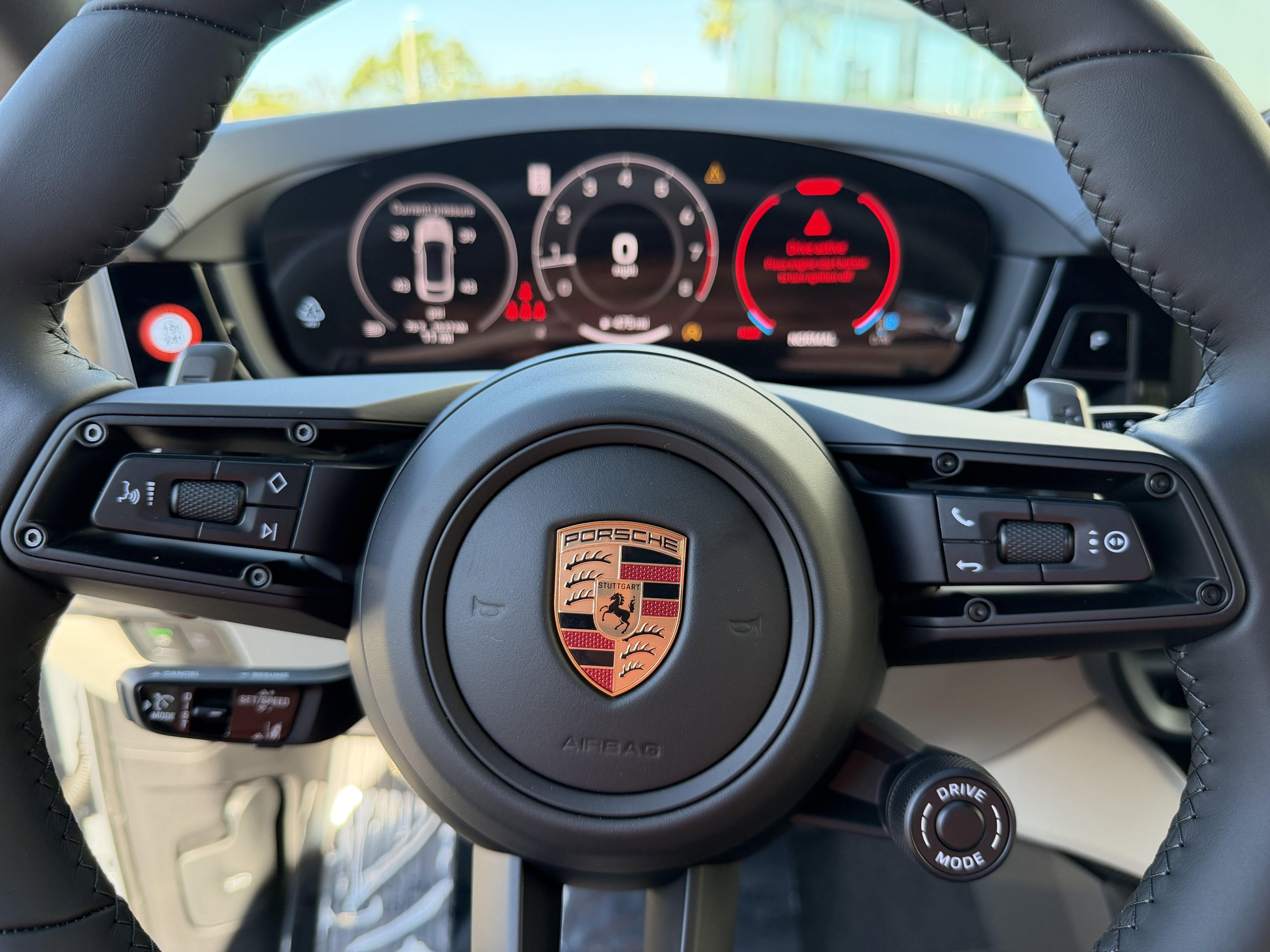 New 2026 Porsche Cayenne Coupe image 37