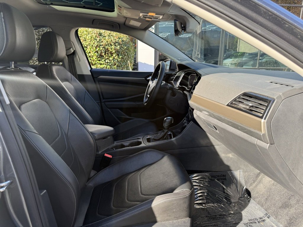 Used 2020 Volkswagen Jetta SEL Premium image 30