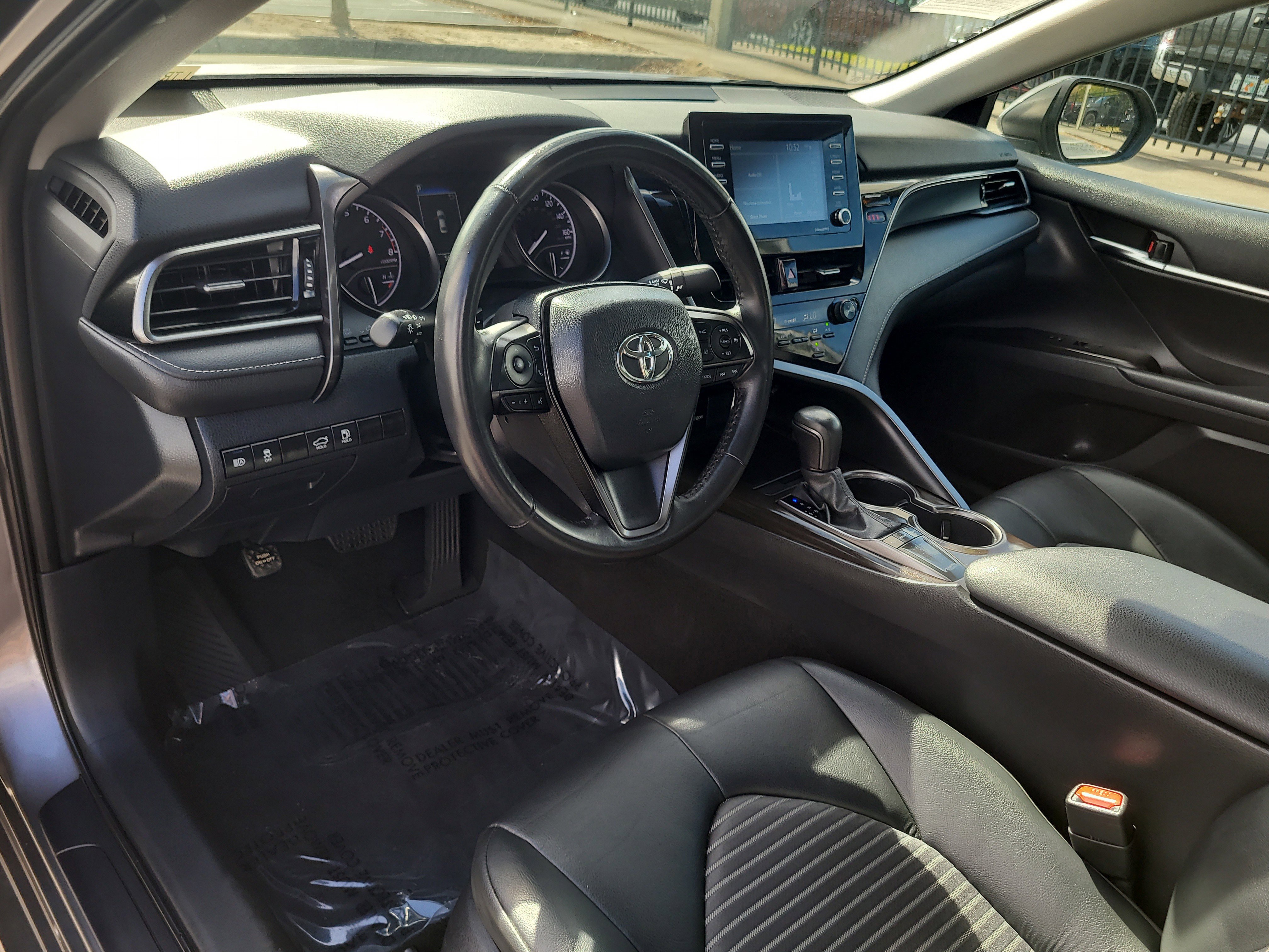 Used 2024 Toyota Camry SE image 17