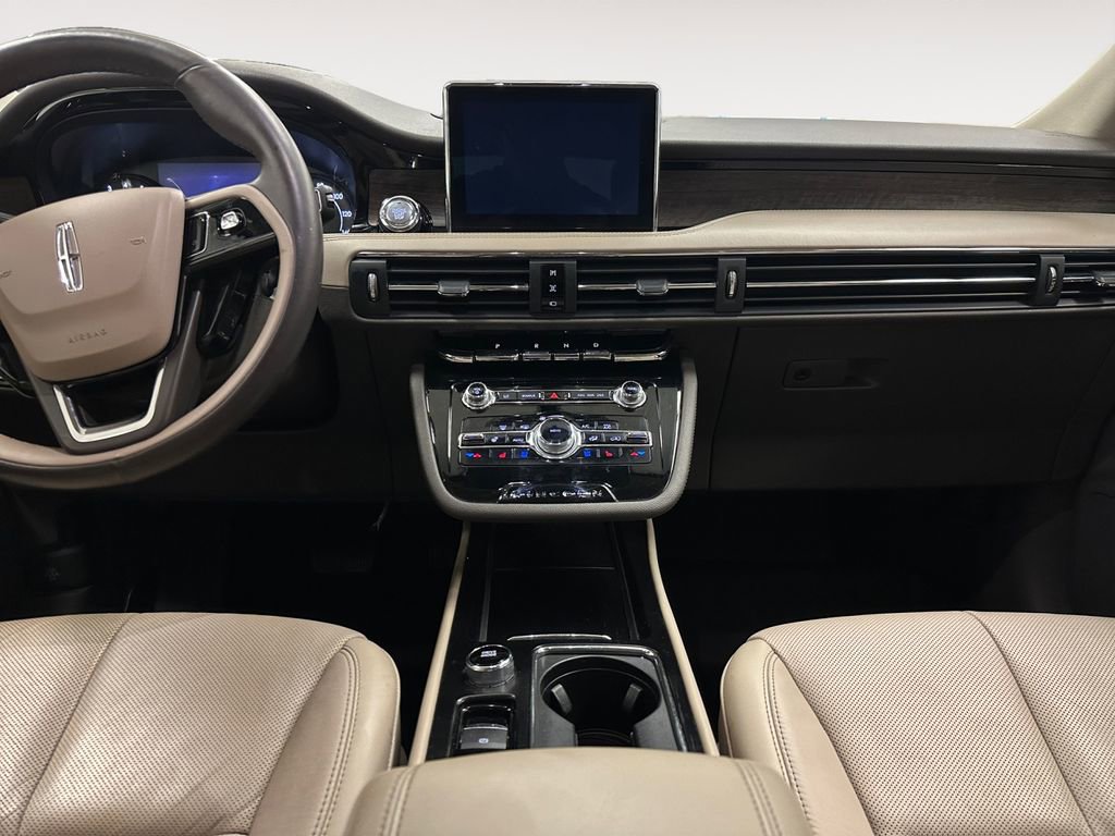 Used 2020 Lincoln Corsair Reserve w/ Elements Package AWD/4WD image 11