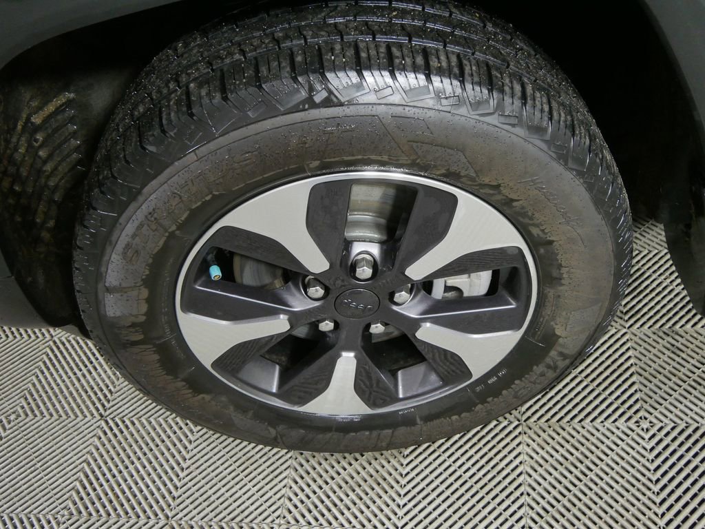 Used 2022 Jeep Grand Cherokee Limited 4xe image 9