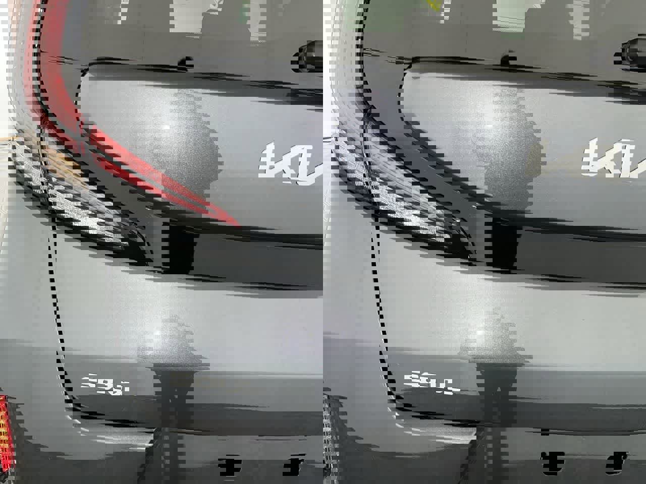 Used 2023 Kia Soul LX image 11