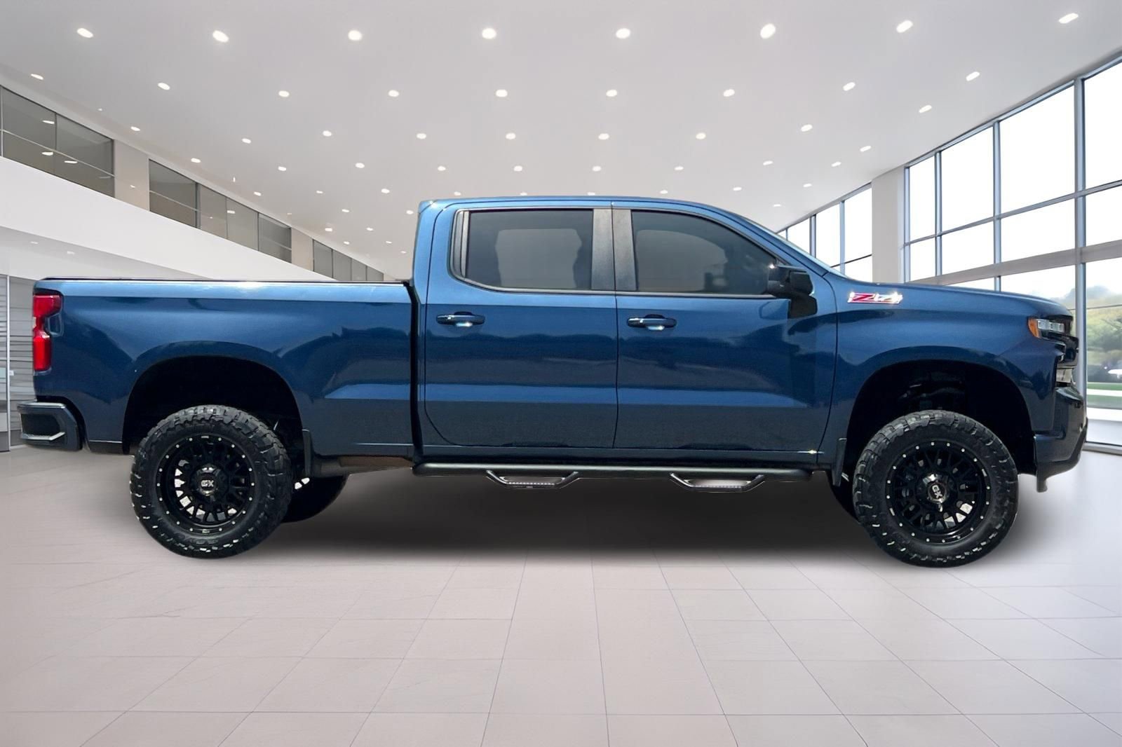 Used 2019 Chevrolet Silverado 1500 RST AWD/4WD image 3
