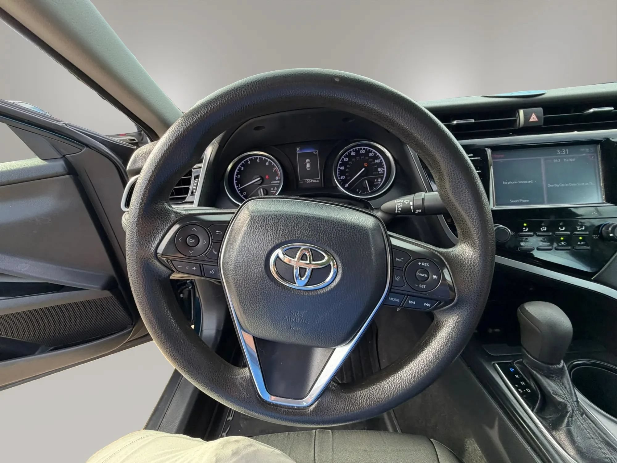 Used 2019 Toyota Camry LE FWD image 19