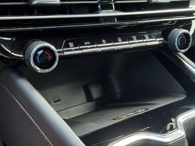 Used 2024 Chevrolet Traverse RS w/ LPO, Floor Liner Package image 34