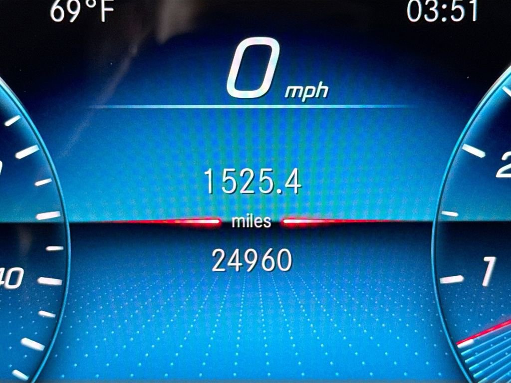 Used 2023 Mercedes-Benz GLS 450 4MATIC image 11