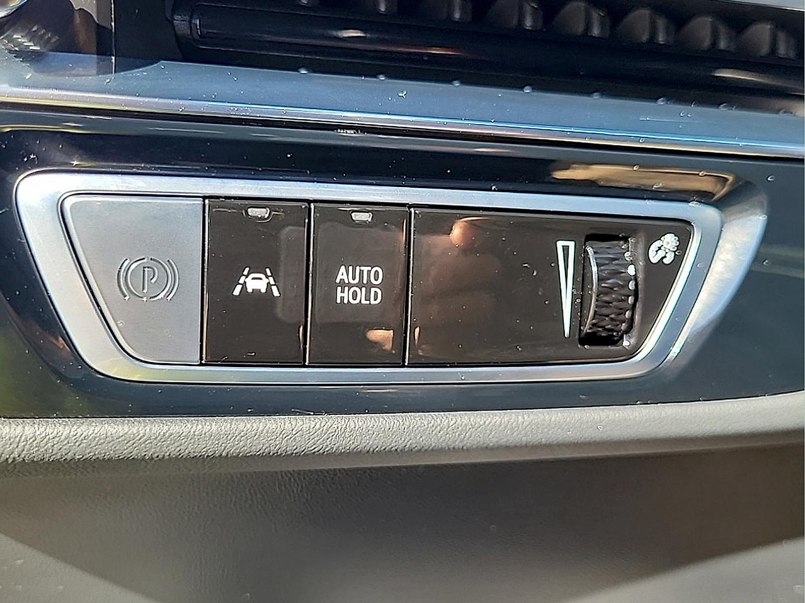 Certified 2024 Cadillac Lyriq Tech AWD/4WD image 22