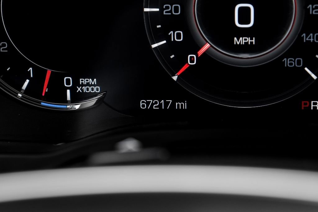 Used 2019 Cadillac Escalade Premium Luxury w/ LPO, Radiant Package RWD image 17