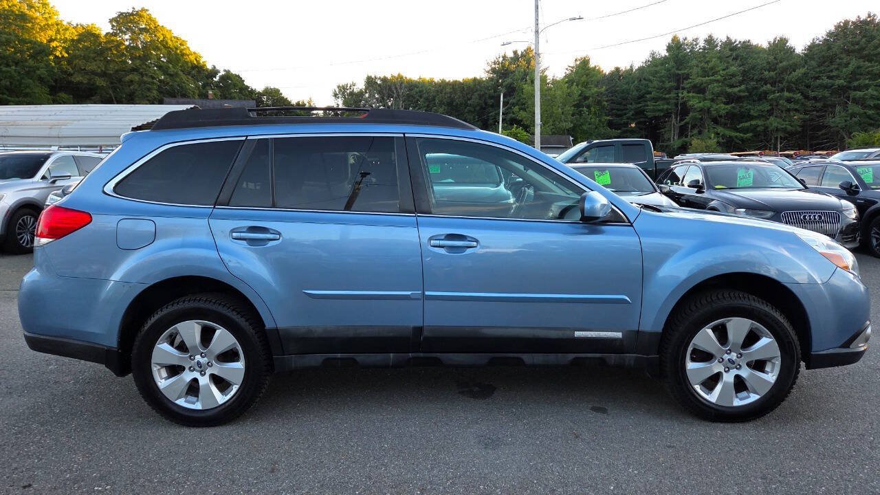 Used 2011 Subaru Outback 2.5i Limited AWD/4WD image 16