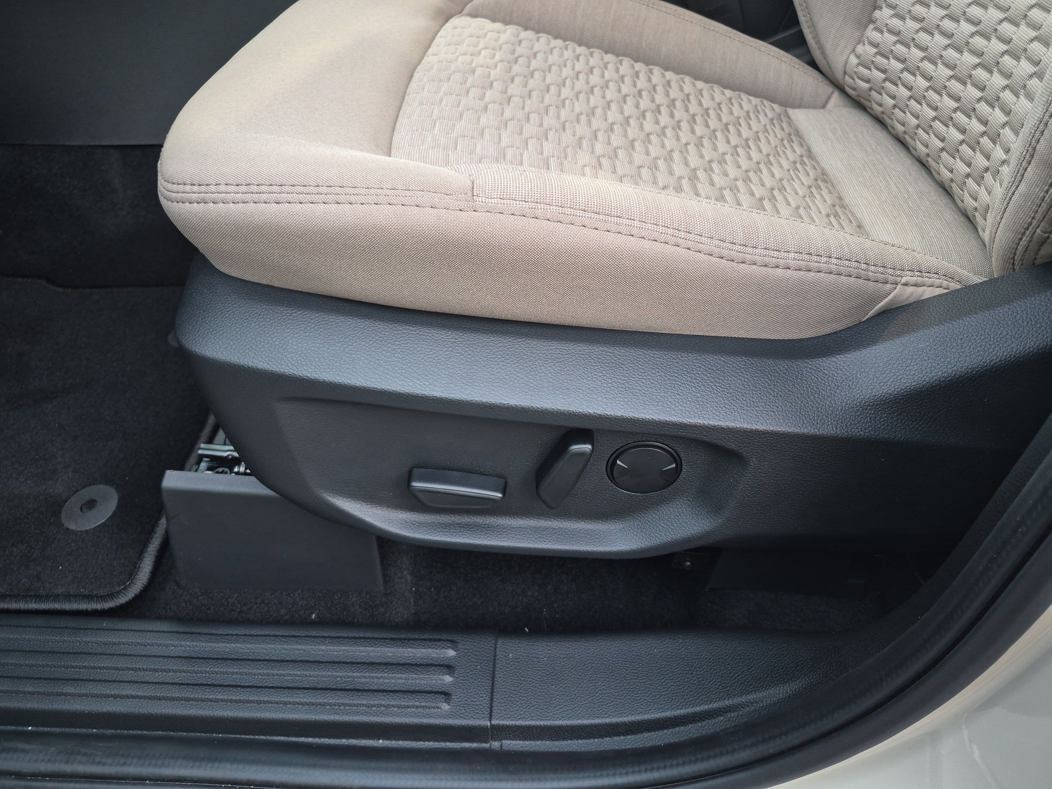 New 2025 Ford Ranger XLT w/ Equipment Group 301A High image 14