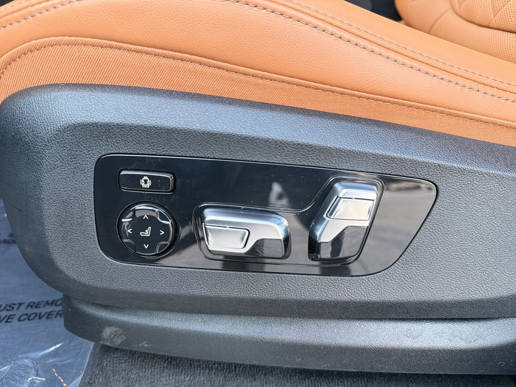 Certified 2023 BMW X7 xDrive40i w/ M Sport Package image 35