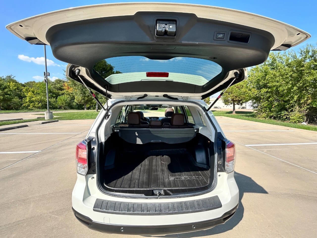 Used 2018 Subaru Forester 2.5i Touring w/ Popular Package #2 AWD/4WD image 10