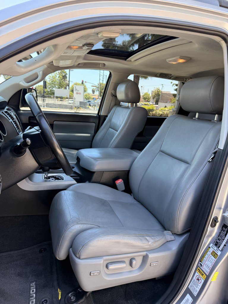 Used 2012 Toyota Sequoia SR5 w/ Premium Pkg RWD image 37