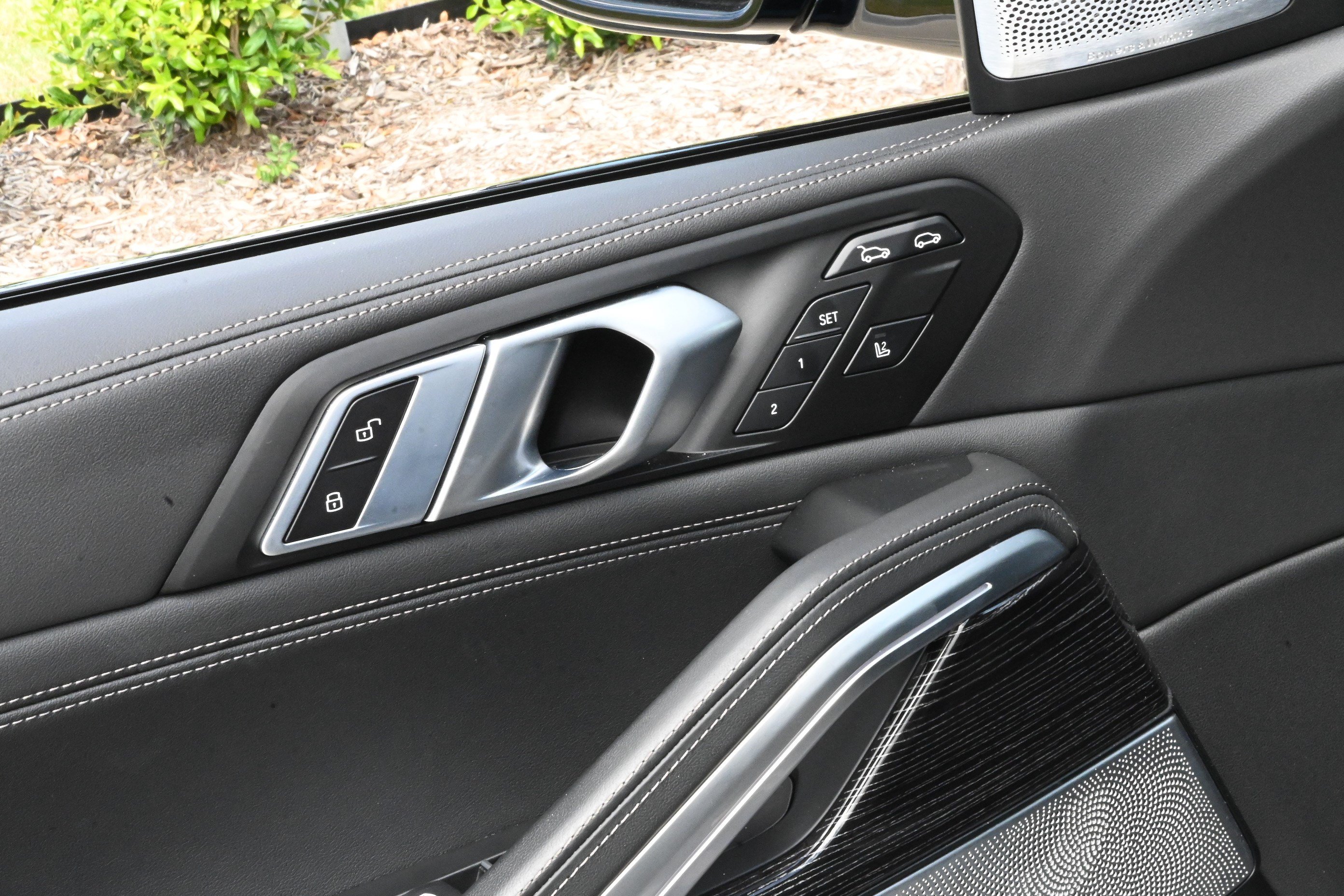 Used 2025 BMW X6 M60i AWD/4WD image 26