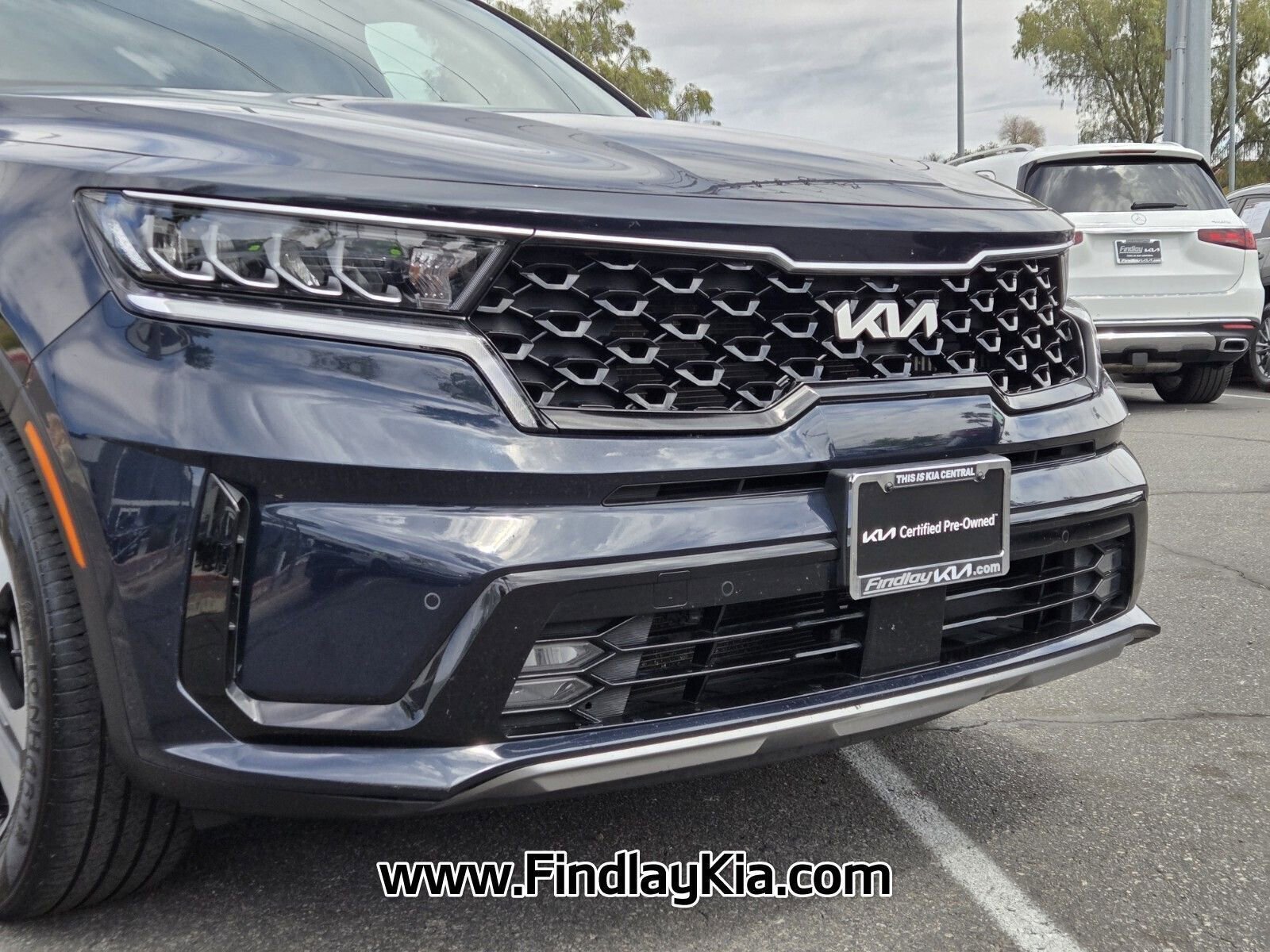 Used 2023 Kia Sorento EX AWD/4WD image 2