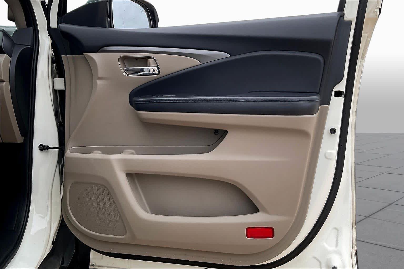 Used 2016 Honda Pilot EX-L image 23