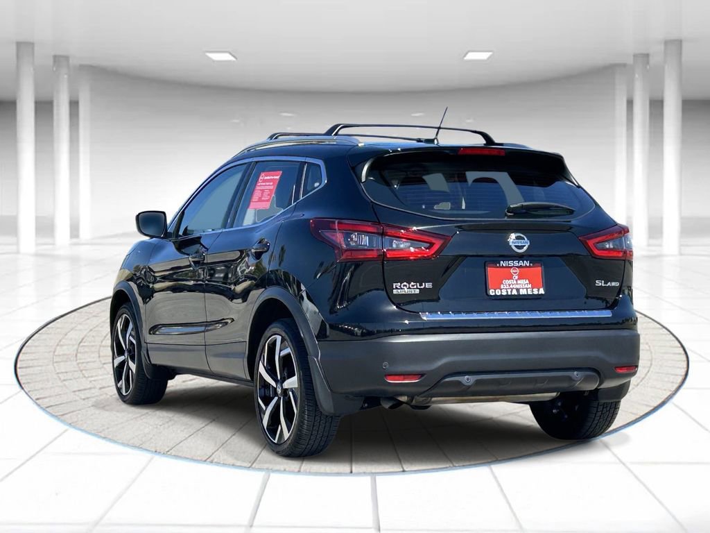 Used 2022 Nissan Rogue Sport SL image 2