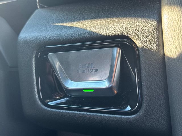 Certified 2025 GMC Yukon Denali image 38