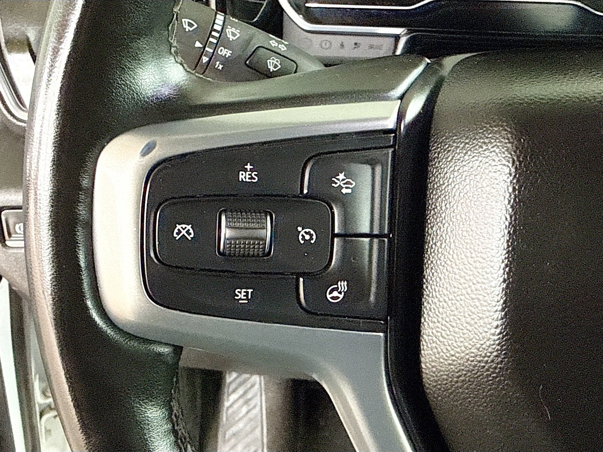 Used 2024 Chevrolet Silverado 2500 LT image 14