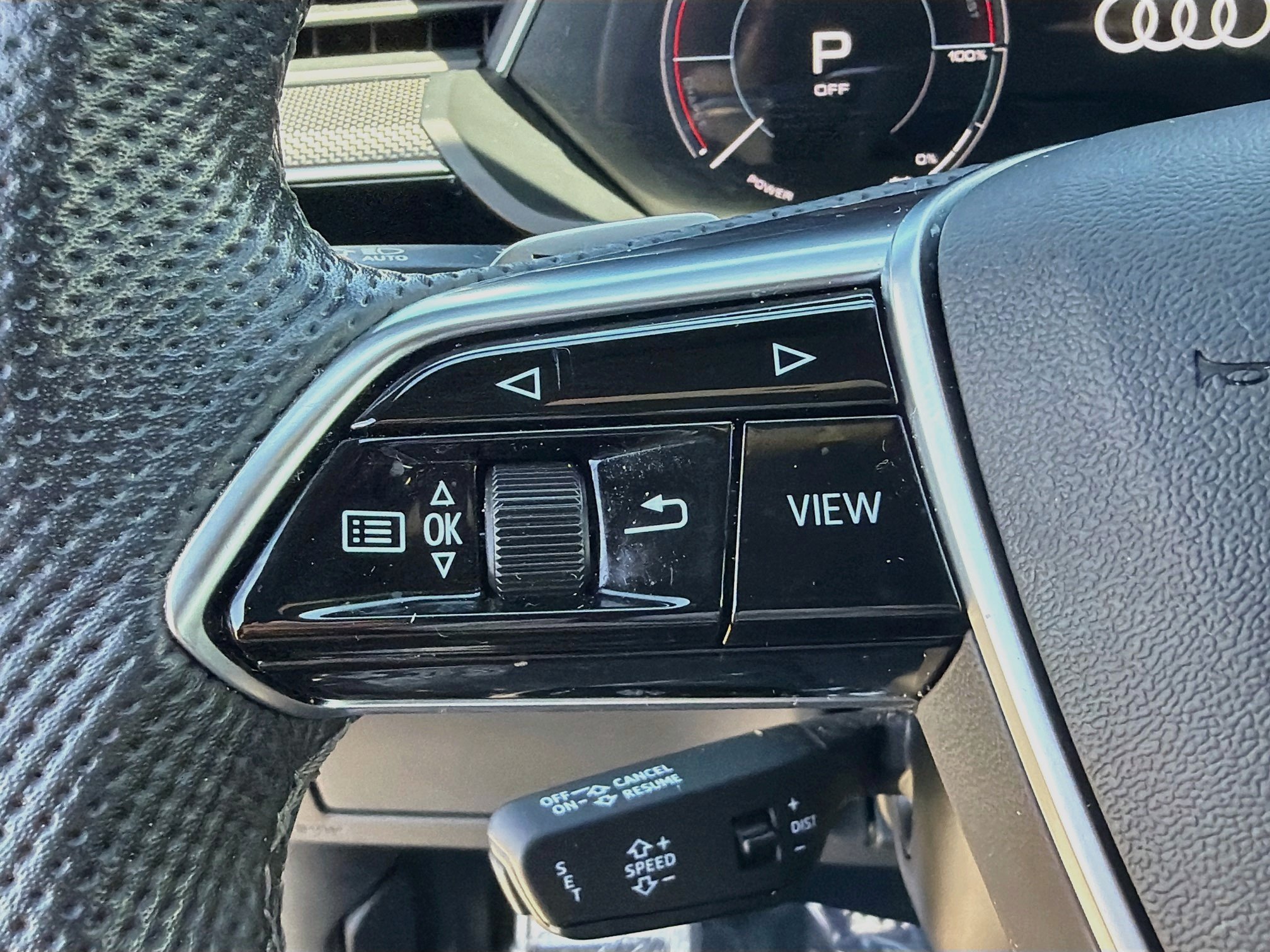 Used 2024 Audi SQ8 e-tron Premium Plus AWD/4WD image 35