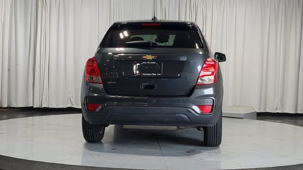 Used 2019 Chevrolet Trax LS w/ Tint and Cruise Package FWD image 9