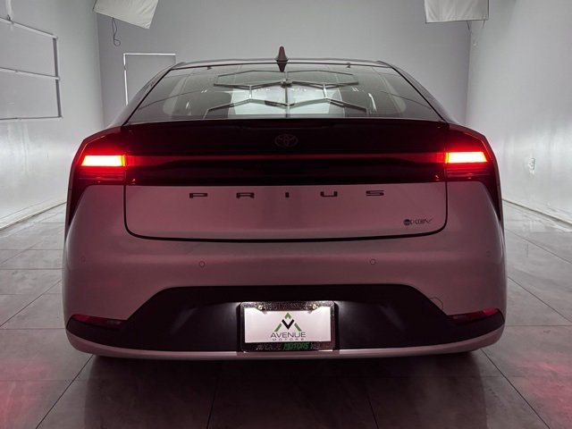 Used 2024 Toyota Prius LE image 41