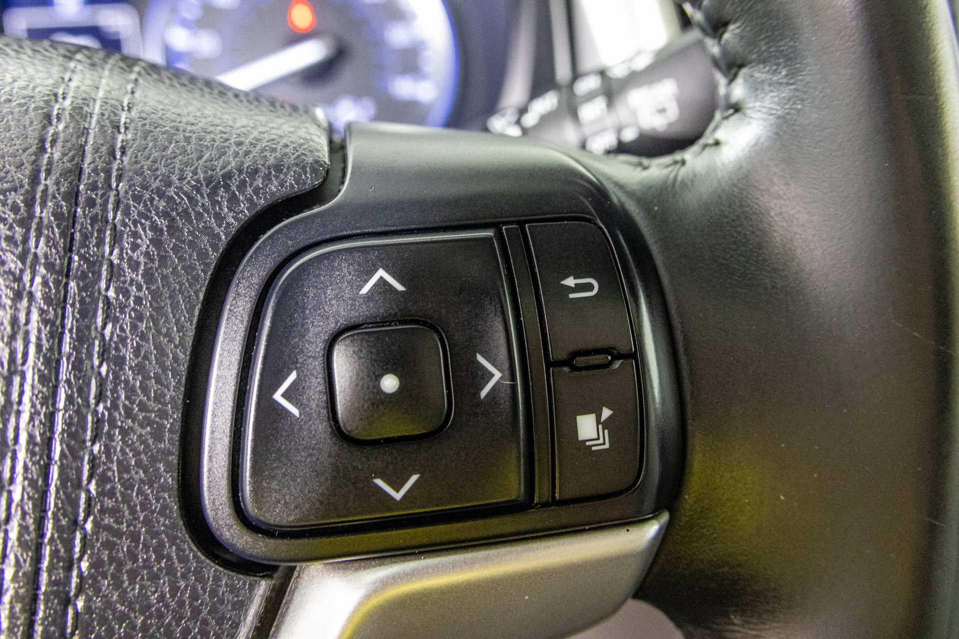Used 2016 Toyota Highlander XLE AWD/4WD image 31