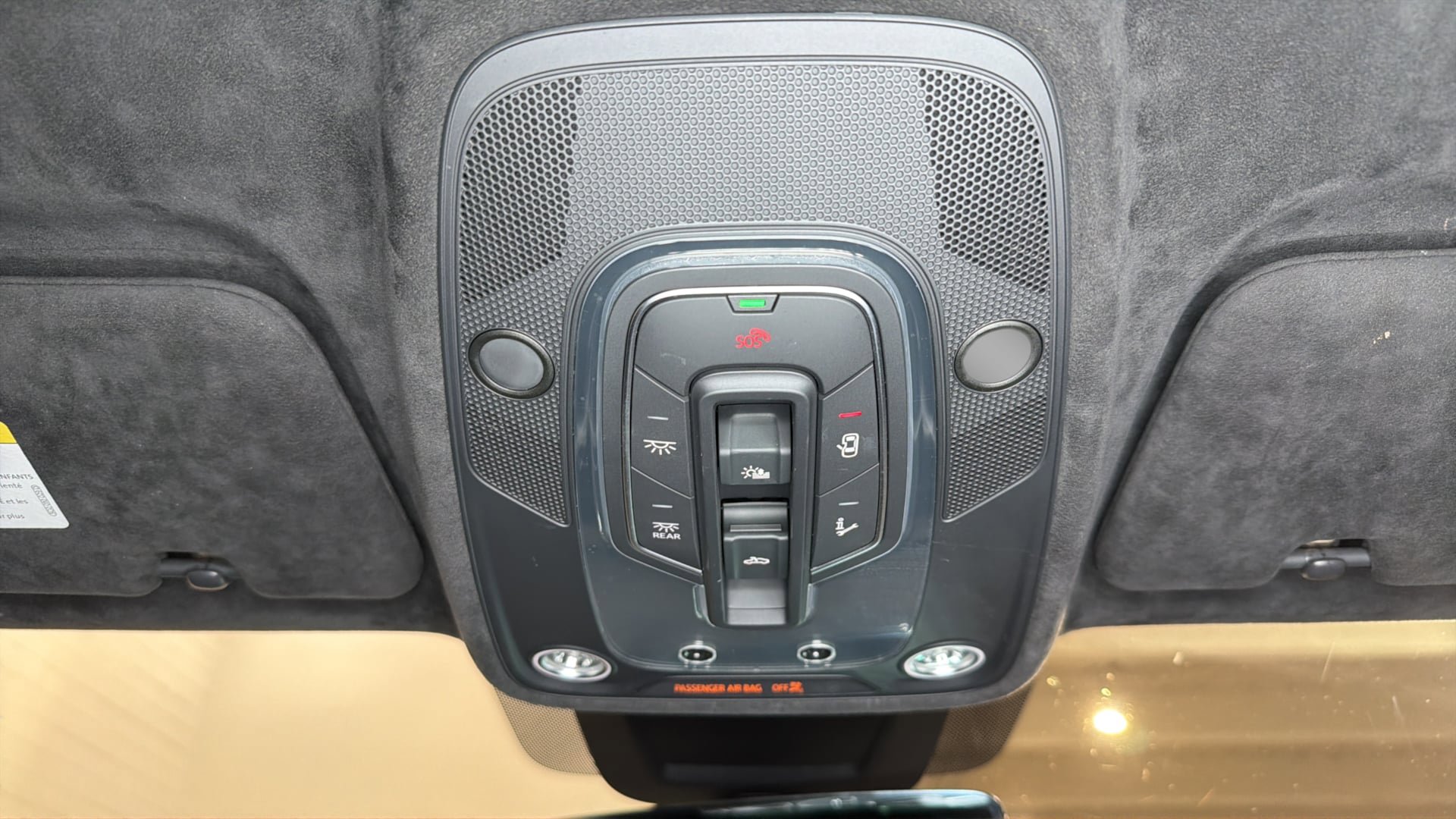 Used 2020 Lamborghini Urus AWD/4WD image 17