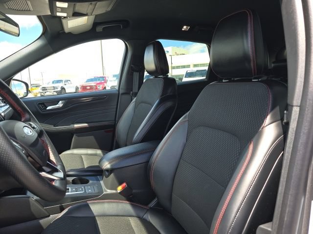 Used 2025 Ford Escape ST-Line AWD/4WD image 13