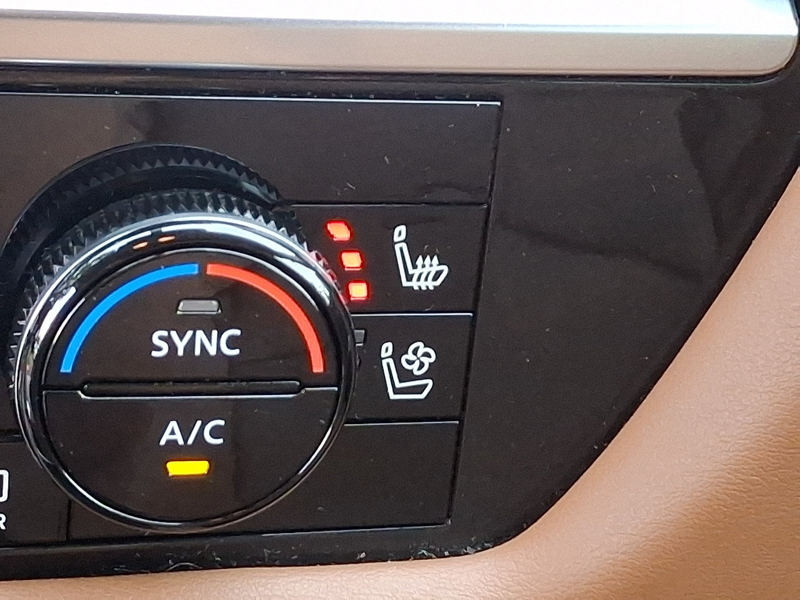 Used 2024 Nissan Pathfinder Platinum AWD/4WD image 26