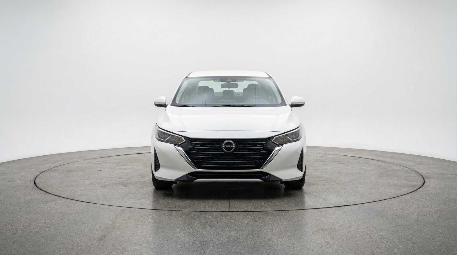 Used 2025 Nissan Sentra SV image 2