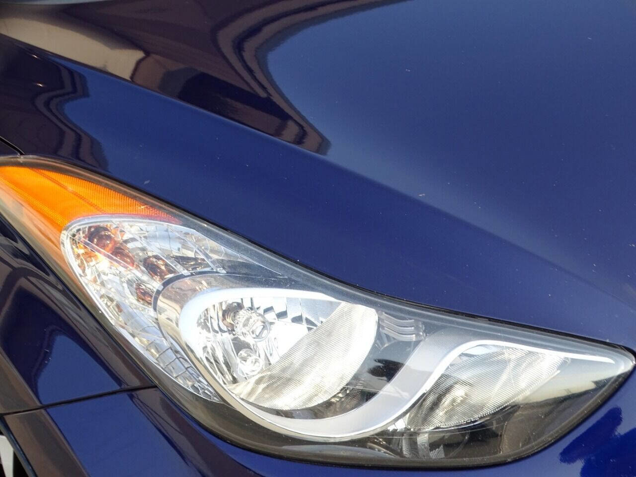 Used 2013 Hyundai Elantra GLS FWD image 29