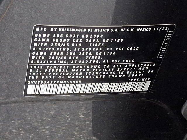 Certified 2024 Volkswagen Tiguan SE R-Line image 31