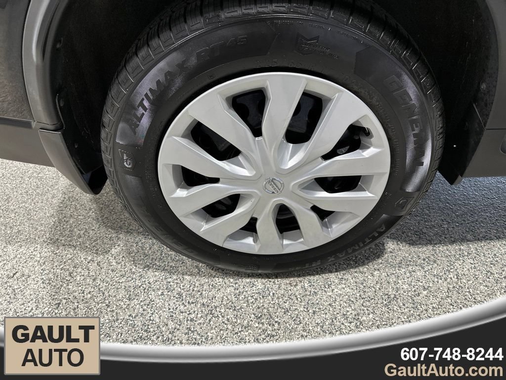 Used 2018 Nissan Rogue S AWD/4WD image 20